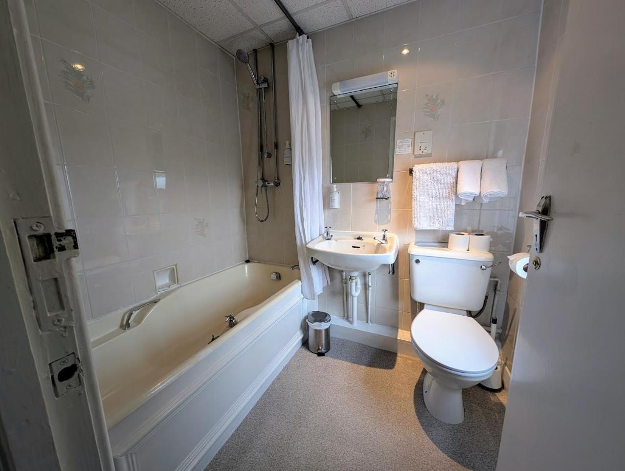 Graham Arms Inn Longtown Esterno foto
